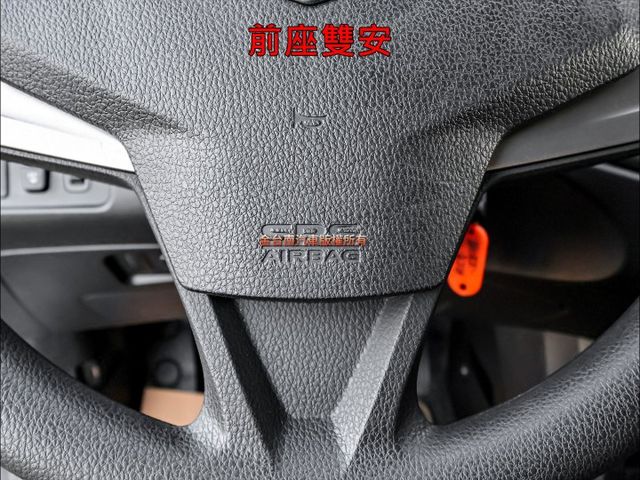 11月領牌✓原廠保固中✓一手只跑2.3萬✓原廠保養✓全車原鈑件✓ABS✓TCS✓雙安✓可全貸✓附全額發票✓  第16張相片