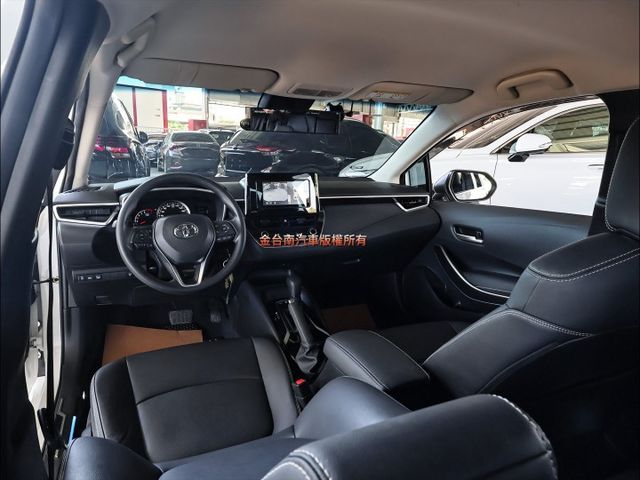 豪華影音特仕版✓一手只跑2.7萬✓車況優✓環景✓ACC✓車道維持✓AEB✓恆溫✓九安✓可全貸✓不用殺價就很便宜✓  第12張相片