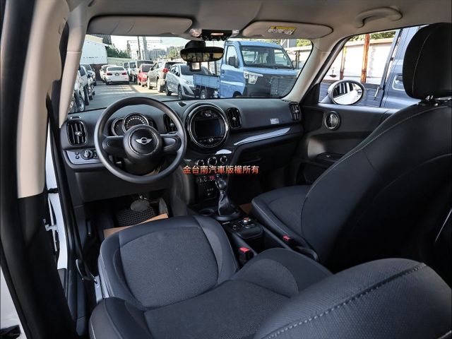 一手只跑8萬✓原鈑件✓電動尾門✓輪胎剛換新✓Brembo卡鉗✓分區恆溫✓循跡防滑✓iKEY✓八安✓可全貸✓  第13張相片