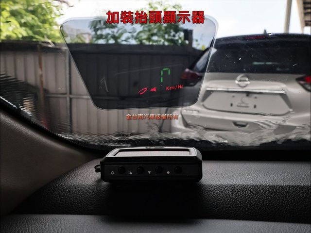 二傳頂級VTi-S版✓一手只跑9.8萬✓原鈑件✓天窗✓定速✓TCS✓抬頭顯示器✓快撥✓HID頭燈✓四安✓可全貸✓  第16張相片