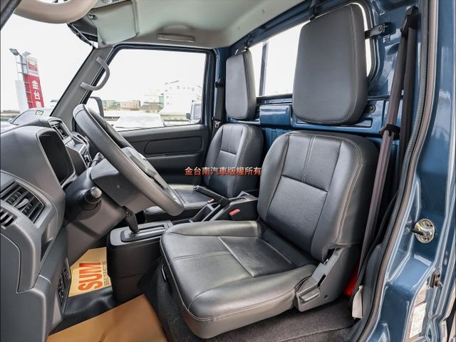 自排框式✓23/12領牌✓一手只跑2.4萬✓全車原鈑件✓TCS✓ABS✓定速✓電動後視鏡✓附全額發票✓可全貸✓  第8張相片