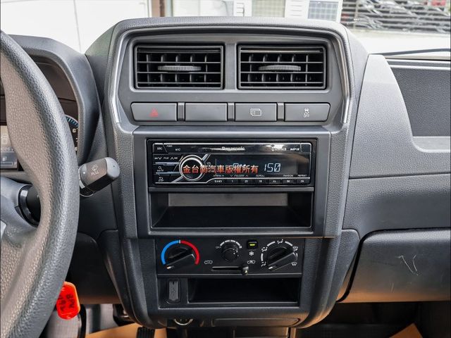 自排框式✓23/12領牌✓一手只跑2.4萬✓全車原鈑件✓TCS✓ABS✓定速✓電動後視鏡✓附全額發票✓可全貸✓  第14張相片