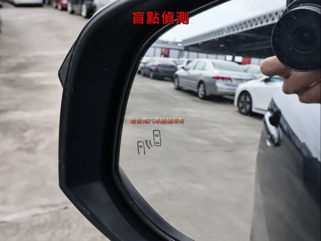 尊爵影音特仕版✓一手只跑2萬✓原鈑件✓原廠保養✓LV2✓盲點✓AEB✓車載系統✓抬頭顯示器✓恆溫✓iKEY✓可全貸✓  第11張相片