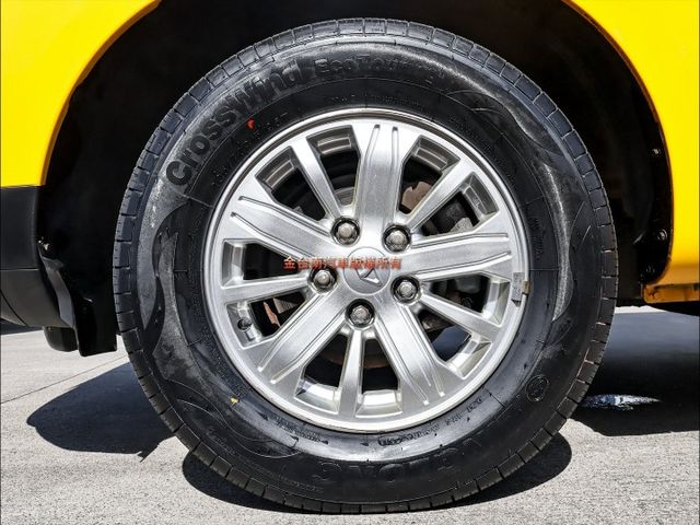 精緻型✓一手車✓全車原板件✓原廠保養✓中冷✓TCS✓定速✓鋁圈✓雙安✓附全額發票✓里程保證✓可全貸✓不用殺價就很便宜✓  第7張相片