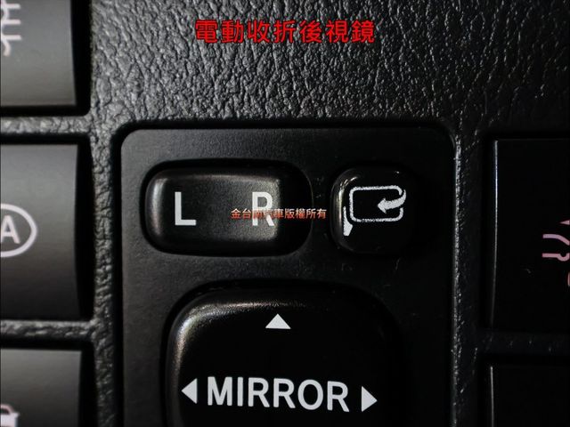 自排廂式✓一手只跑4.3萬✓全車原鈑件✓原廠保養✓中冷✓ABS✓TCS✓LED頭燈✓雙安✓附全額發票✓可全貸✓  第15張相片