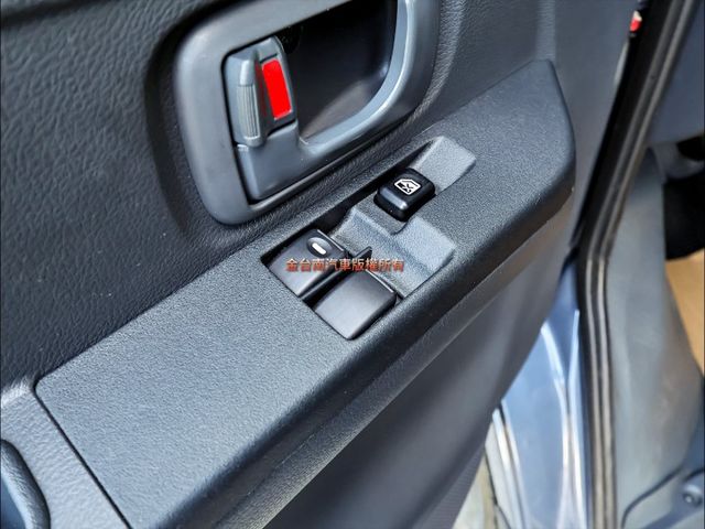 自排✓帆布蓬✓一手只跑1.6萬✓原厰保養✓全車原鈑件✓ABS✓TCS✓倒車顯影✓定速✓附全額發票✓可全貸✓  第8張相片
