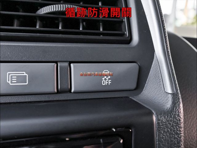 自排✓帆布蓬✓一手只跑1.6萬✓原厰保養✓全車原鈑件✓ABS✓TCS✓倒車顯影✓定速✓附全額發票✓可全貸✓  第14張相片
