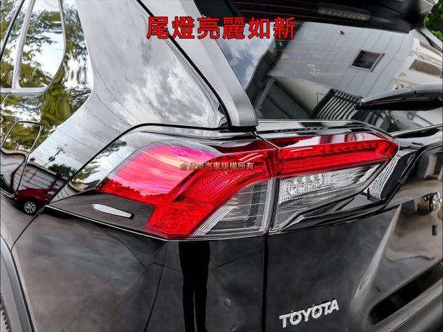 一手車✓只跑3.7萬✓全車原鈑件✓原廠保固中✓ACC✓AEB✓車道維持✓車載系統✓全車九安✓可全貸✓不用殺價就很便宜✓  第6張相片