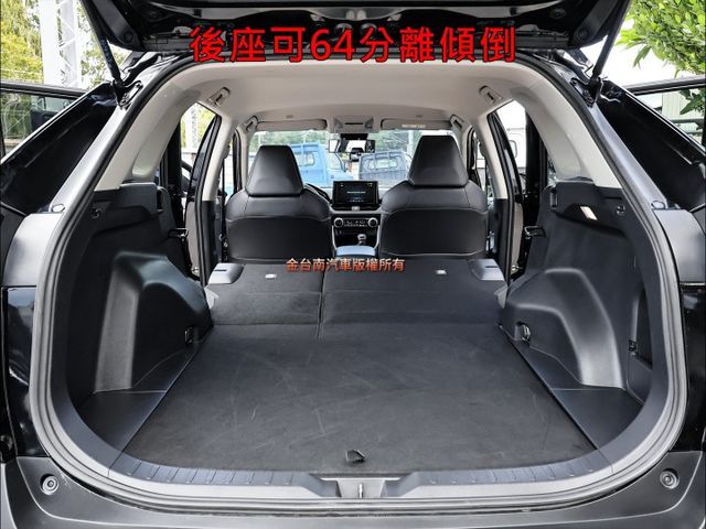 一手車✓只跑3.7萬✓全車原鈑件✓原廠保固中✓ACC✓AEB✓車道維持✓車載系統✓全車九安✓可全貸✓不用殺價就很便宜✓  第19張相片