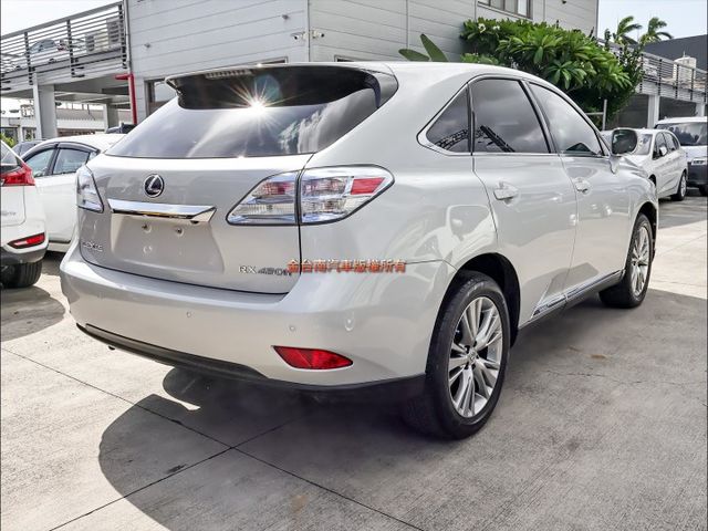 450h✓油電頂級版✓4WD✓一年跑不到1萬✓原鈑件✓全景天窗✓電動尾門✓雙記憶椅✓雙電熱椅✓定速✓原廠NAVI✓可全貸  第3張相片
