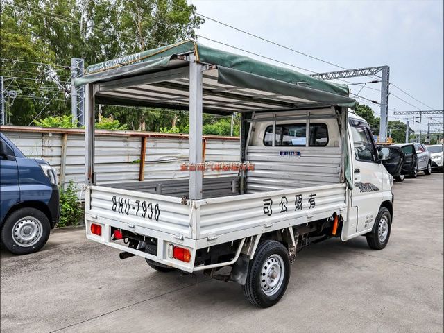 白鐵斗✓帆布三面開✓只跑6萬✓里程保證✓全車原板件✓倒車顯影✓電動窗✓附全額發票✓可全貸✓事業打拼好幫手✓  第4張相片