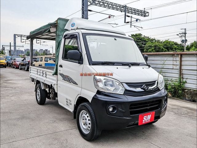 白鐵斗✓帆布三面開✓只跑6萬✓里程保證✓全車原板件✓倒車顯影✓電動窗✓附全額發票✓可全貸✓事業打拼好幫手✓  第5張相片