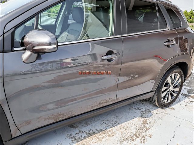 ALLGRIP✓原廠展示車✓只跑七百✓全車原鈑件✓LV2安全輔助✓環景倒車顯影✓車載系統✓可全貸✓不用殺價就很便宜✓  第7張相片