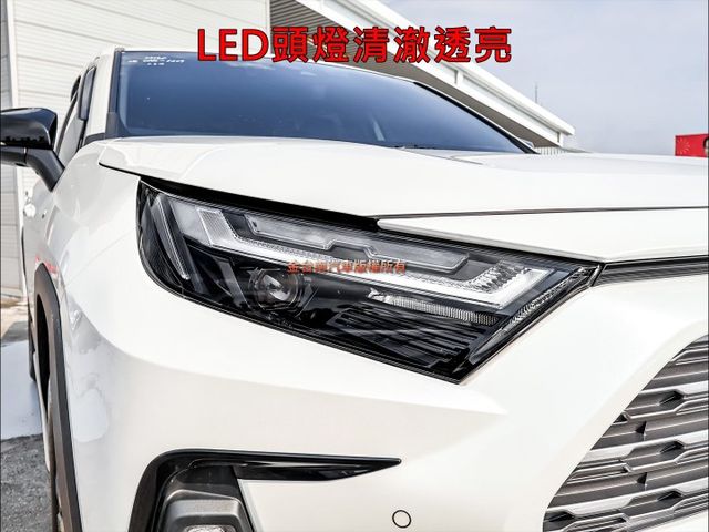 油電旗艦特仕版✓只跑1.2萬✓全車原板件✓使用不到一年✓記憶椅✓環景✓電動尾門✓LV2✓可全貸✓不用殺價就很便宜✓  第5張相片