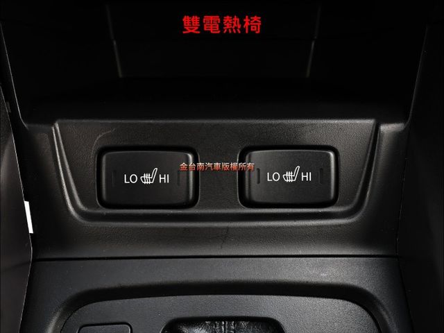 24年出廠25年領牌✓原廠試乘車✓一手只跑1千✓根本新車✓原鈑件✓ACC✓盲點✓AEB✓雙電熱椅✓車載系統✓可全貸✓  第18張相片