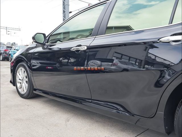 尊爵版✓只跑5千✓全車原鈑件✓雙電動椅✓ACC✓車道維持✓盲點✓車載系統✓分區恆溫✓iKEY✓九安✓可全貸✓  第6張相片