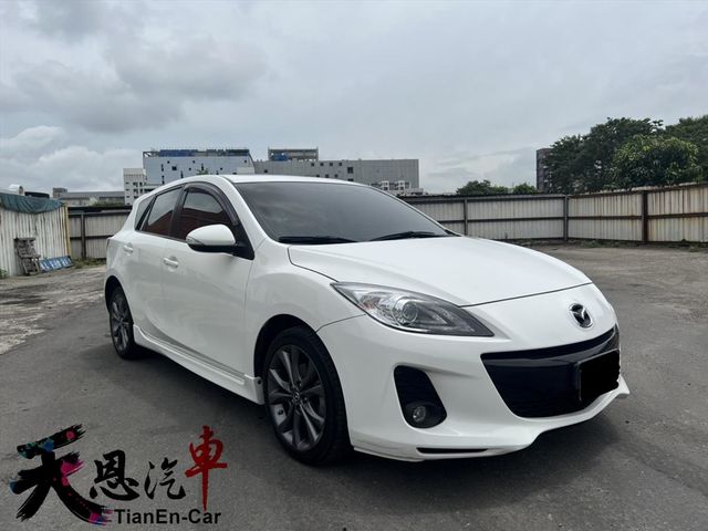 MAZDA MAZDA 3  第2張相片