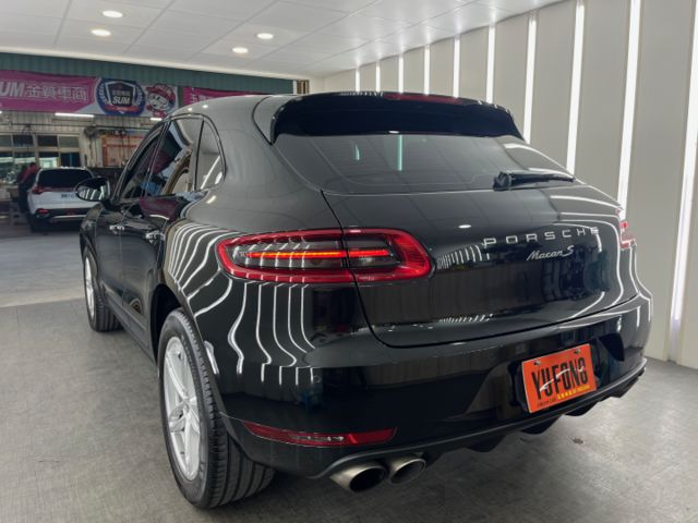 玉豐汽車✦ 總代理Macan S 3.0汽油 只跑9萬多 選配全景天窗.14向電動椅含記憶.安卓大螢幕 原廠資料皆齊全  第4張相片