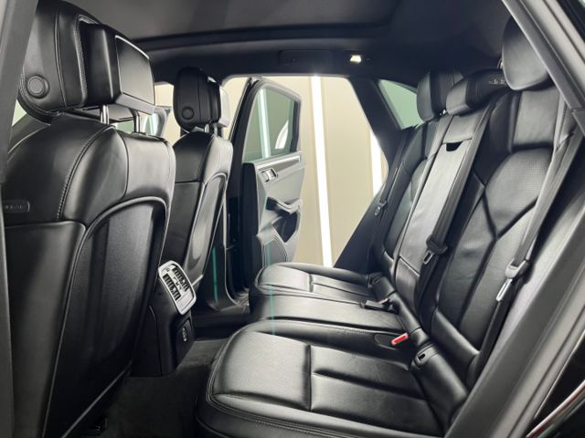 玉豐汽車✦ 總代理Macan S 3.0汽油 只跑9萬多 選配全景天窗.14向電動椅含記憶.安卓大螢幕 原廠資料皆齊全  第8張相片