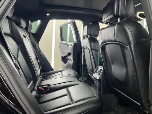 玉豐汽車✦ 總代理Macan S 3.0汽油 只跑9萬多 選配全景天窗.14向電動椅含記憶.安卓大螢幕 原廠資料皆齊全  第9張相片