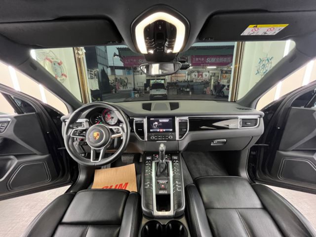 玉豐汽車✦ 總代理Macan S 3.0汽油 只跑9萬多 選配全景天窗.14向電動椅含記憶.安卓大螢幕 原廠資料皆齊全  第12張相片