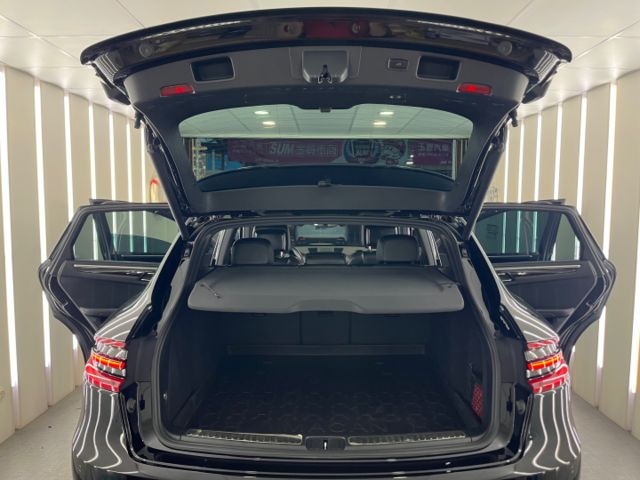 玉豐汽車✦ 總代理Macan S 3.0汽油 只跑9萬多 選配全景天窗.14向電動椅含記憶.安卓大螢幕 原廠資料皆齊全  第20張相片