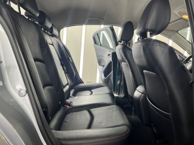 玉豐汽車✦ MAZDA3 5D 魂動x鋼鐵灰 只跑6萬 IKEY/定速/方控/藍牙/恆溫/倒車影像/胎壓偵測  第9張相片