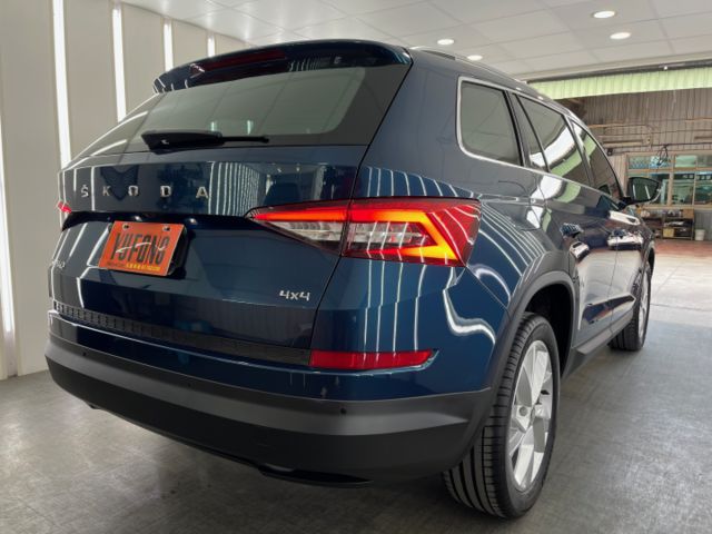 玉豐汽車✦ KODIAQ 2.0 TSI 4WD 尊榮版 新車保固 豪華七人座 原廠保養紀錄 原鈑件 第三方認證鑑定  第3張相片