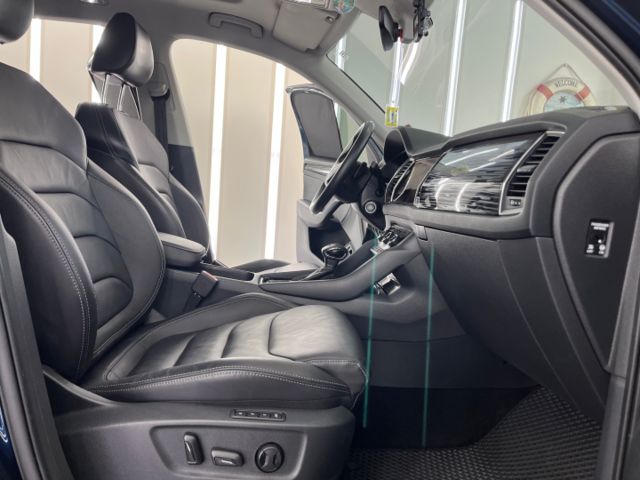 玉豐汽車✦ KODIAQ 2.0 TSI 4WD 尊榮版 新車保固 豪華七人座 原廠保養紀錄 原鈑件 第三方認證鑑定  第10張相片