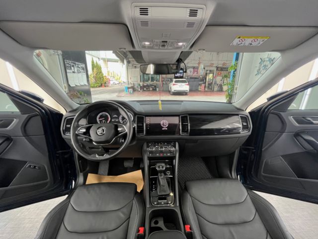 玉豐汽車✦ KODIAQ 2.0 TSI 4WD 尊榮版 新車保固 豪華七人座 原廠保養紀錄 原鈑件 第三方認證鑑定  第12張相片