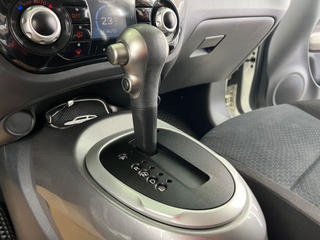 影片賞車✦JUKE 英倫小休旅 升級安卓影音 全車原版件 里程僅跑15萬 六安.免鑰匙.恆溫.定速.雨滴感應雨刷  第17張相片
