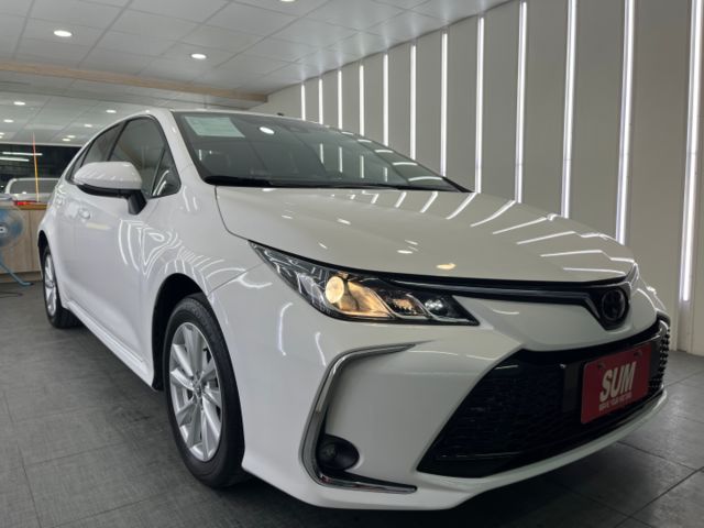 影片賞車✦ALTIS 豪華+版 里程僅跑4萬多 全車原鈑件 免鑰匙IKEY.盲點.Car Play.恆溫空調.倒車影像  第2張相片