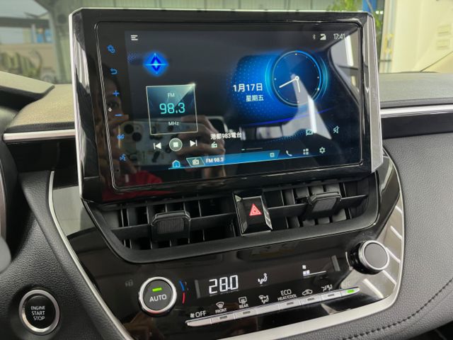 影片賞車✦ALTIS 豪華+版 里程僅跑4萬多 全車原鈑件 免鑰匙IKEY.盲點.Car Play.恆溫空調.倒車影像  第16張相片