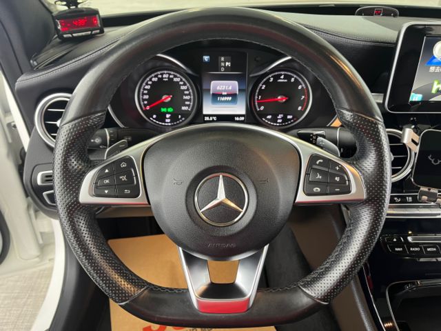 影片賞車✦C300 AMG 里程僅跑11萬 全車原鈑件 雙電動椅含加熱.全景天窗.導航.免鑰匙IKEY.換檔快撥  第14張相片