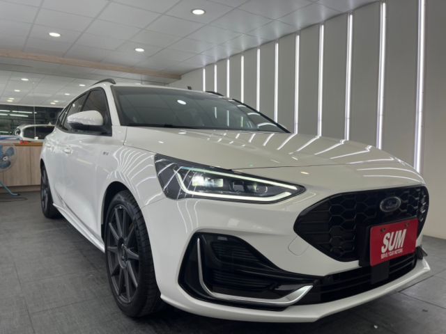 玉豐汽車✦Focus Wagon ST-Line Vignale 小編自留款^^里程僅跑1萬多 全車原鈑件 原廠新車保固  第2張相片