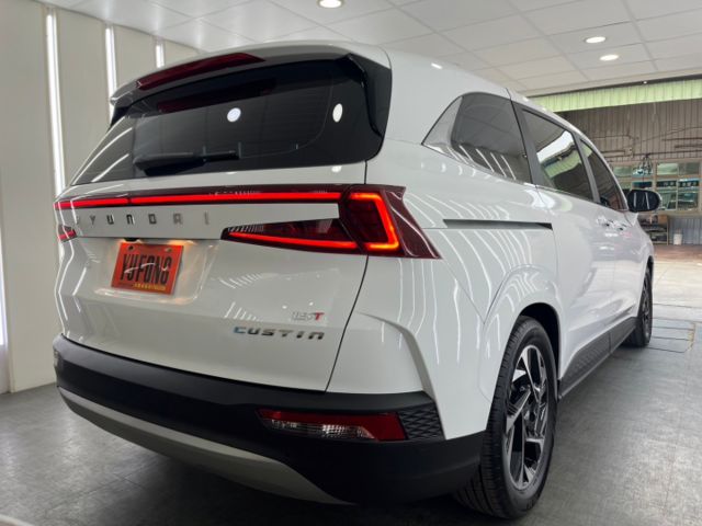 影片賞車✦ CUSTIN GLT-B VIP 最頂級 里程僅跑8000公里 全車原鈑件 媲美新車！  第3張相片