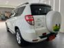 影片賞車✦ RAV4 2.4 E版頂級天窗 里程僅跑9萬多 全車原鈑件 電動椅.定速.雙區恆溫.前後雷達.衛星導航.藍芽  第5張縮圖