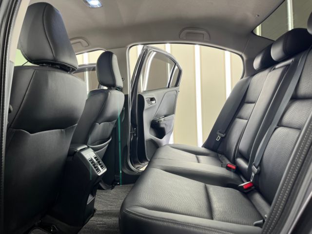 影片賞車✦City 1.5 Vtis 里程僅跑7萬多 全車原鈑件 日行燈.恆溫空調.快撥.定速.倒車影像.胎壓偵測  第8張相片