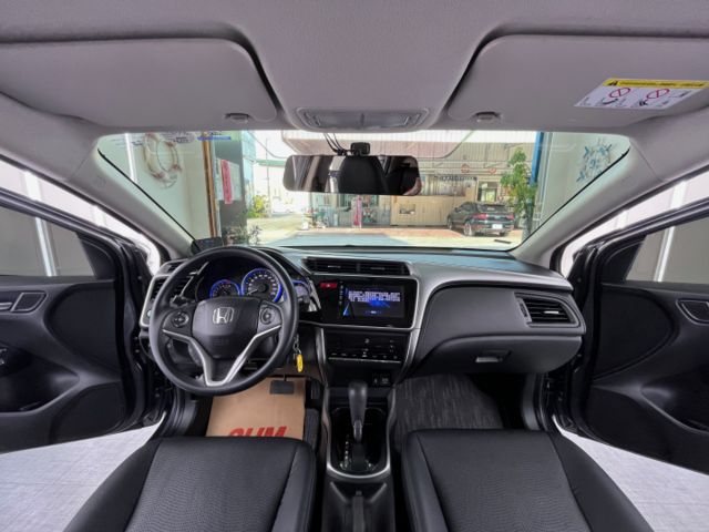 影片賞車✦City 1.5 Vtis 里程僅跑7萬多 全車原鈑件 日行燈.恆溫空調.快撥.定速.倒車影像.胎壓偵測  第11張相片