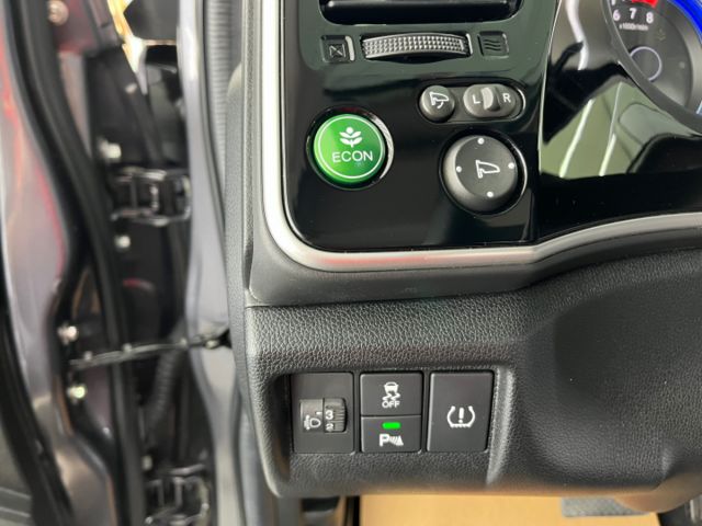 影片賞車✦City 1.5 Vtis 里程僅跑7萬多 全車原鈑件 日行燈.恆溫空調.快撥.定速.倒車影像.胎壓偵測  第14張相片