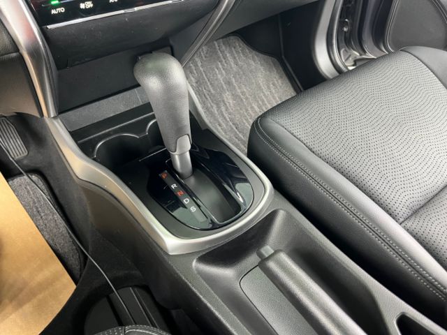 影片賞車✦City 1.5 Vtis 里程僅跑7萬多 全車原鈑件 日行燈.恆溫空調.快撥.定速.倒車影像.胎壓偵測  第18張相片