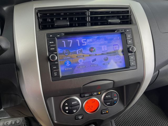 玉豐汽車✦Livina 豪華版 里程僅跑7萬多 全車原鈑件 皮椅.恆溫.前後雷達.導航.藍芽支援.倒車影像.  第14張相片