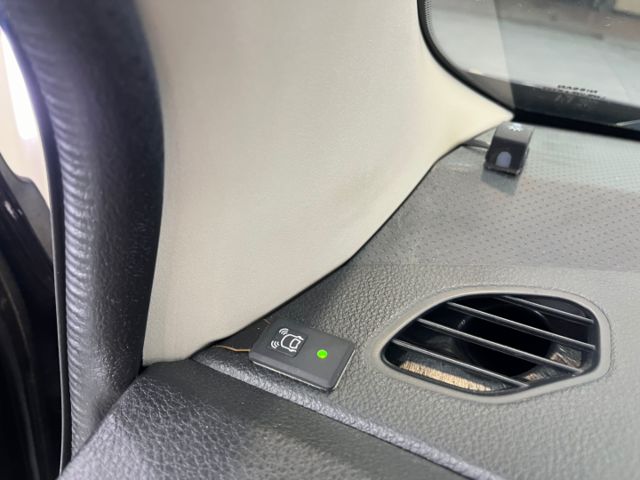 玉豐汽車✦Livina 豪華版 里程僅跑7萬多 全車原鈑件 皮椅.恆溫.前後雷達.導航.藍芽支援.倒車影像.  第19張相片
