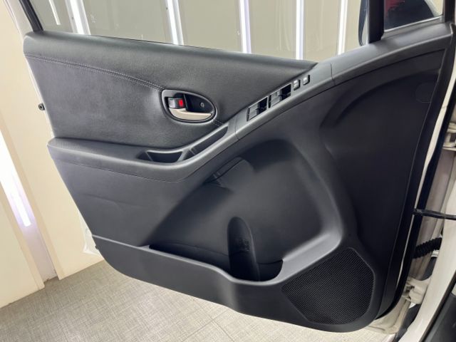 影片賞車✦小鴨Ｇ版 里程僅跑15萬 全車原鈑件  鐵圈.皮椅.方控.電動摺疊後視鏡.恆溫空調.抬頭顯示幕  第6張相片
