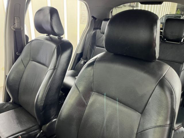 影片賞車✦小鴨Ｇ版 里程僅跑15萬 全車原鈑件  鐵圈.皮椅.方控.電動摺疊後視鏡.恆溫空調.抬頭顯示幕  第11張相片