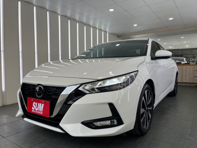 影片賞車✦Super Sentra 尊爵智駕版 里程僅跑1萬多 全車原鈑件 原廠新車保固中 盲點.360環景.LED頭燈  第2張相片