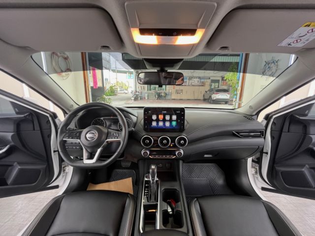 影片賞車✦Super Sentra 尊爵智駕版 里程僅跑1萬多 全車原鈑件 原廠新車保固中 盲點.360環景.LED頭燈  第13張相片