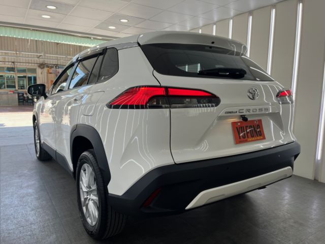 影片賞車✦Corolla Cross 汽油尊爵 里程僅跑2萬多 全車原鈑件 升級安卓大螢幕 LED頭尾燈.盲點.免鑰匙  第4張相片
