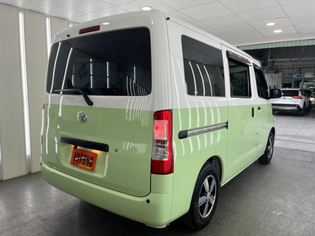 影片賞車✦Town Ace 自排廂式5人 有TSS 里程僅跑8000公里 全車原鈑件 原廠新車保固中 加碼原廠精裝套件  第3張相片
