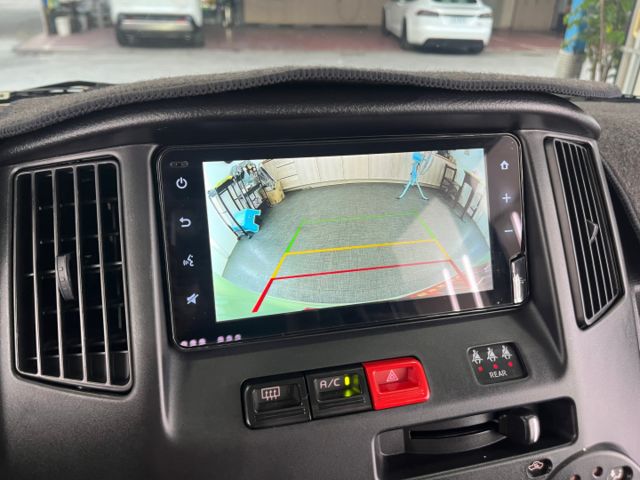 影片賞車✦Town Ace 自排廂式5人 有TSS 里程僅跑8000公里 全車原鈑件 原廠新車保固中 加碼原廠精裝套件  第16張相片